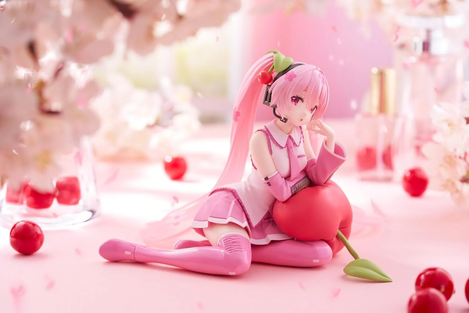 TAITO - Vocaloid - Hatsune Miku Sakura Desktop Cute Figure Cherry Cushion Ver. - Image 2